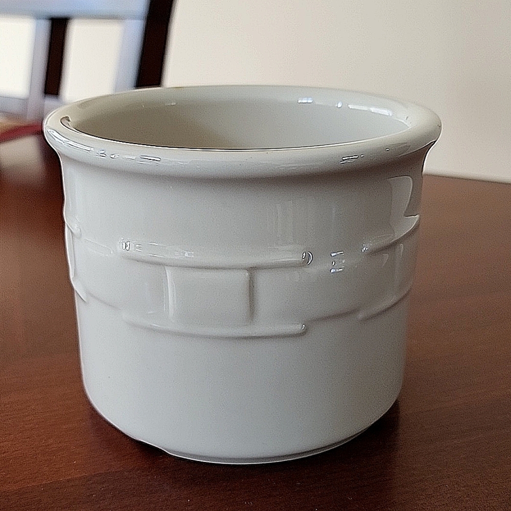 Longaberger Woven Traditions Crock in Ivory